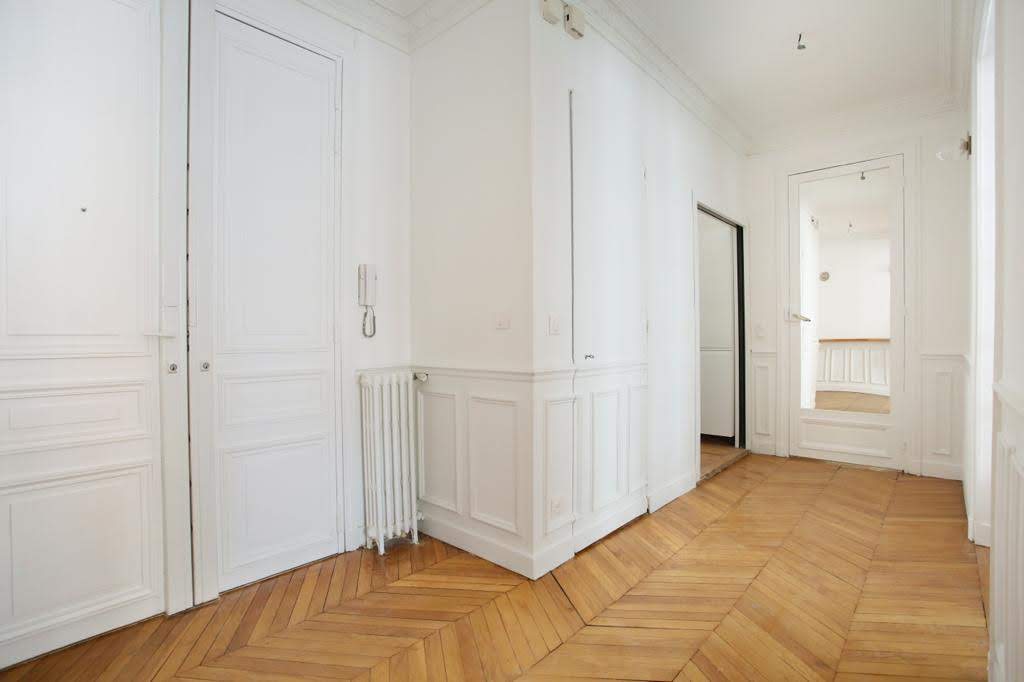 découvrez le coût moyen au m2 pour la rénovation d'un appartement en france : prix par type de travaux, astuces pour estimer votre budget, et conseils d'experts pour réussir votre projet.
