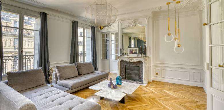 obtenez rapidement un devis personnalisé pour la rénovation de votre appartement à paris. comparez les tarifs, trouvez des artisans qualifiés et profitez d’un accompagnement sur mesure pour tous vos travaux.
