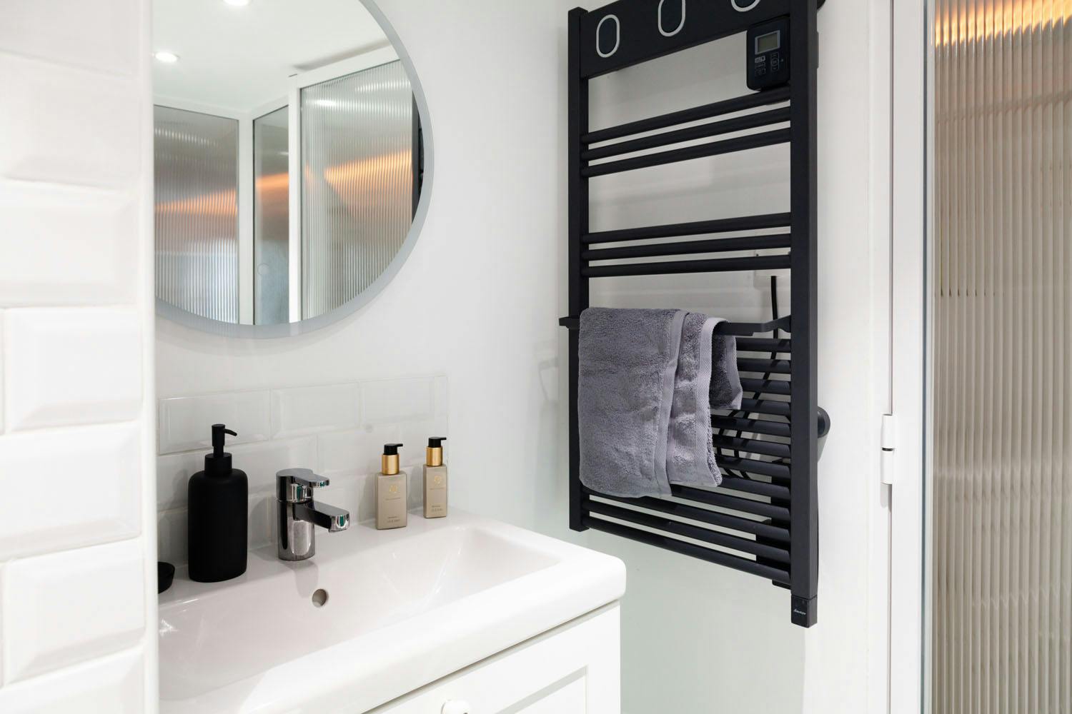 obtenez rapidement un devis personnalisé pour la rénovation de votre salle de bain à paris. comparez les prix, trouvez des professionnels qualifiés et démarrez votre projet en toute confiance !