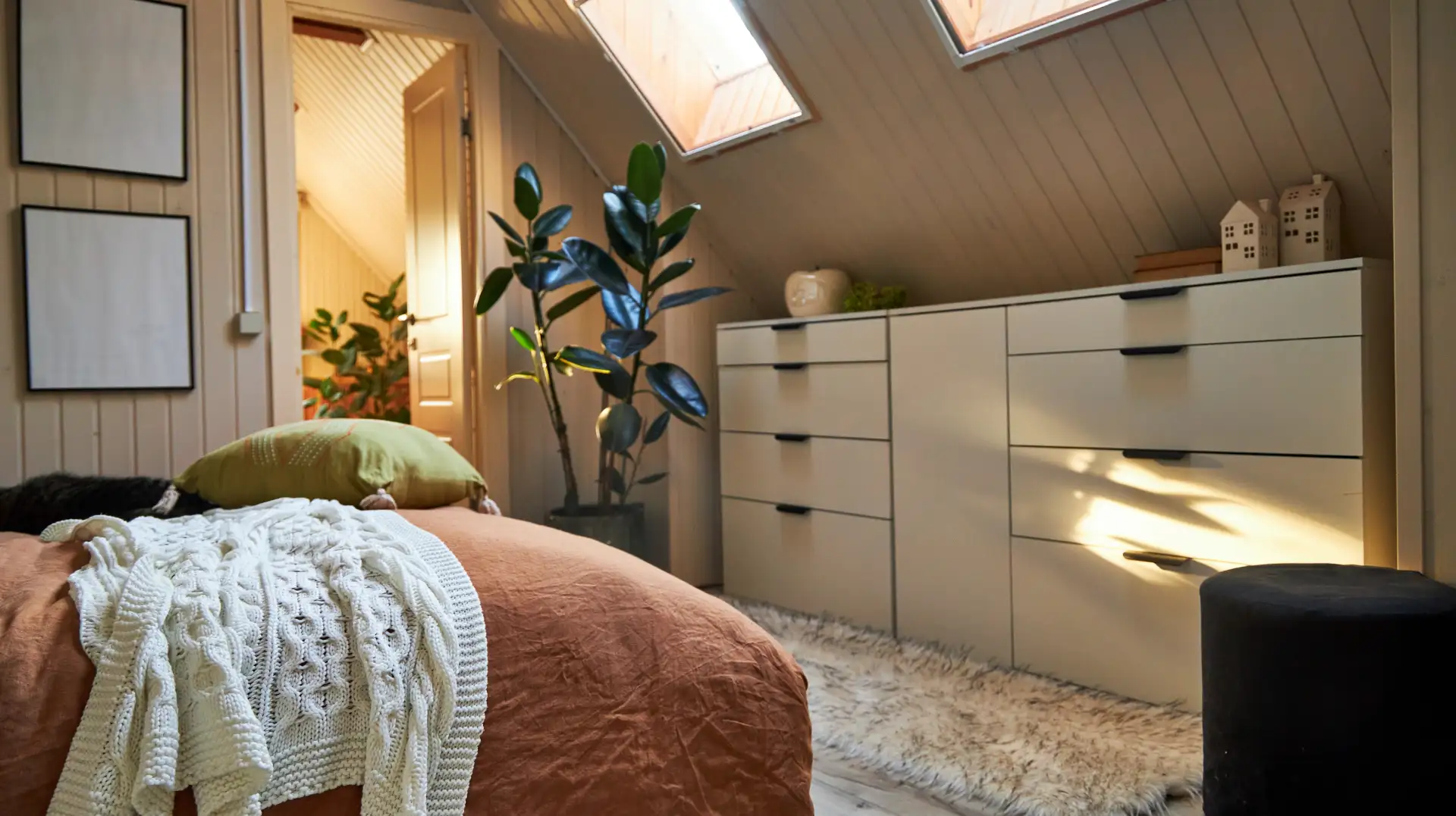 découvrez nos services de finitions rénovation à paris 19e : peintures, revêtements, plâtrerie et détails soignés pour sublimer vos intérieurs. qualité, expertise et respect des délais.