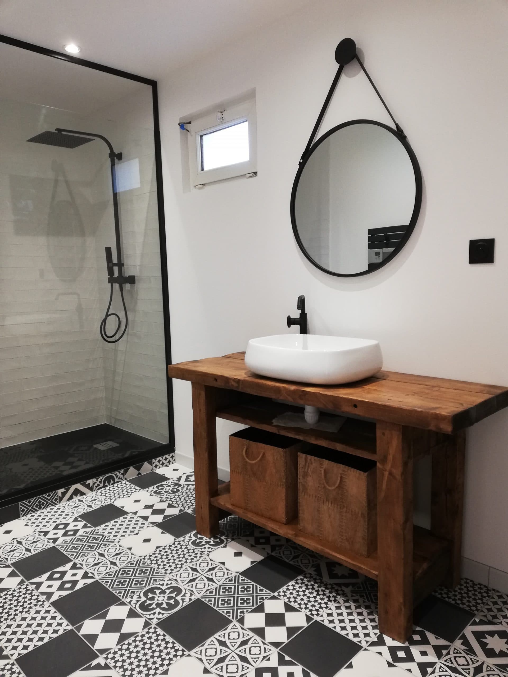 confiez la pose de votre salle de bain à un professionnel qualifié. installation sur-mesure, conseils personnalisés, respect des délais et finitions soignées pour une salle de bain confortable et esthétique.