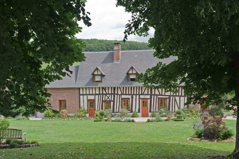 découvrez le coût moyen pour la rénovation d'une longère : facteurs de prix, conseils pour estimer votre budget et astuces pour réussir la rénovation de votre longère en france.
