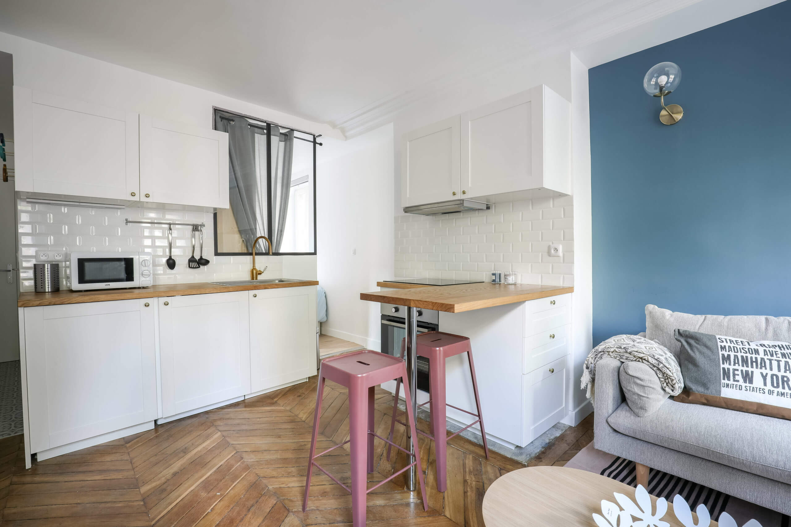 découvrez nos conseils et solutions pour la rénovation d'appartement : idées d'aménagement, choix des matériaux, démarches, astuces pour optimiser votre espace et réussir votre projet.