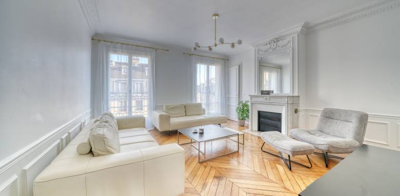 confiez la rénovation de votre appartement à paris à des experts. modernisez votre intérieur, optimisez l'espace et valorisez votre bien grâce à notre savoir-faire reconnu.