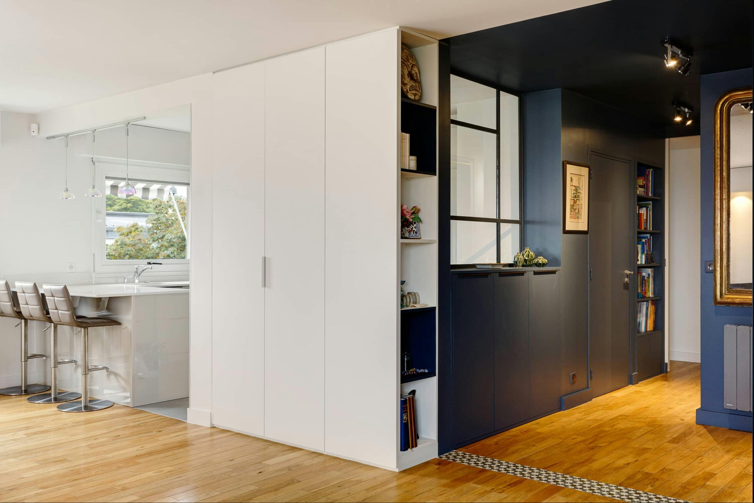 confiez la rénovation de votre appartement à paris à des experts. conseils personnalisés, travaux de qualité, optimisation de l’espace et de la luminosité pour un intérieur moderne et fonctionnel.