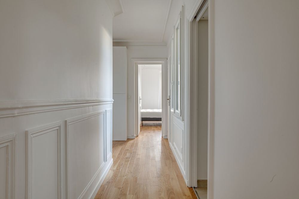 confiez la rénovation de votre appartement à paris à des experts. transformez votre espace avec des solutions sur-mesure, travaux de qualité et accompagnement personnalisé pour un résultat à la hauteur de vos attentes.