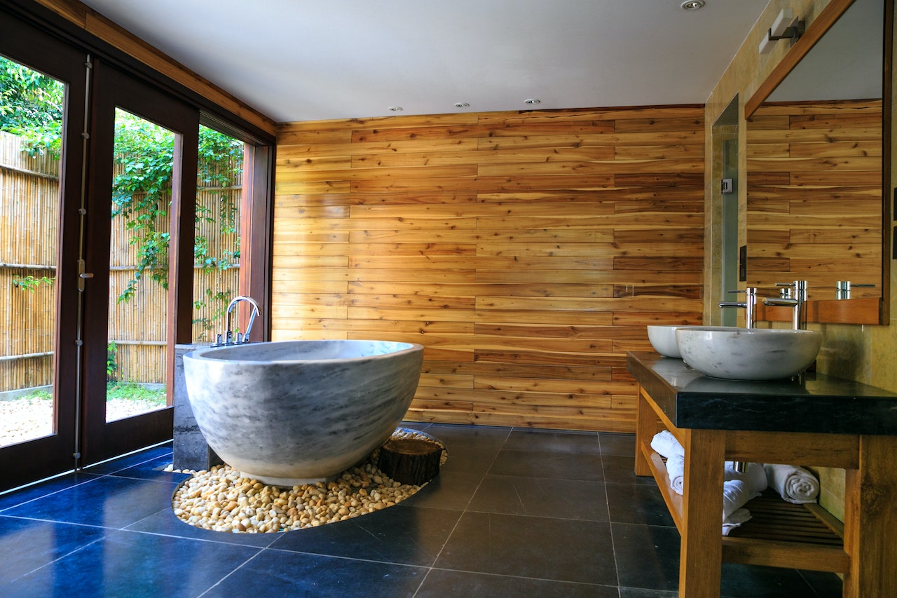 confiez la rénovation de votre baignoire à des experts : solutions efficaces pour redonner éclat et modernité à votre salle de bain, tout en économisant sur les coûts de remplacement.