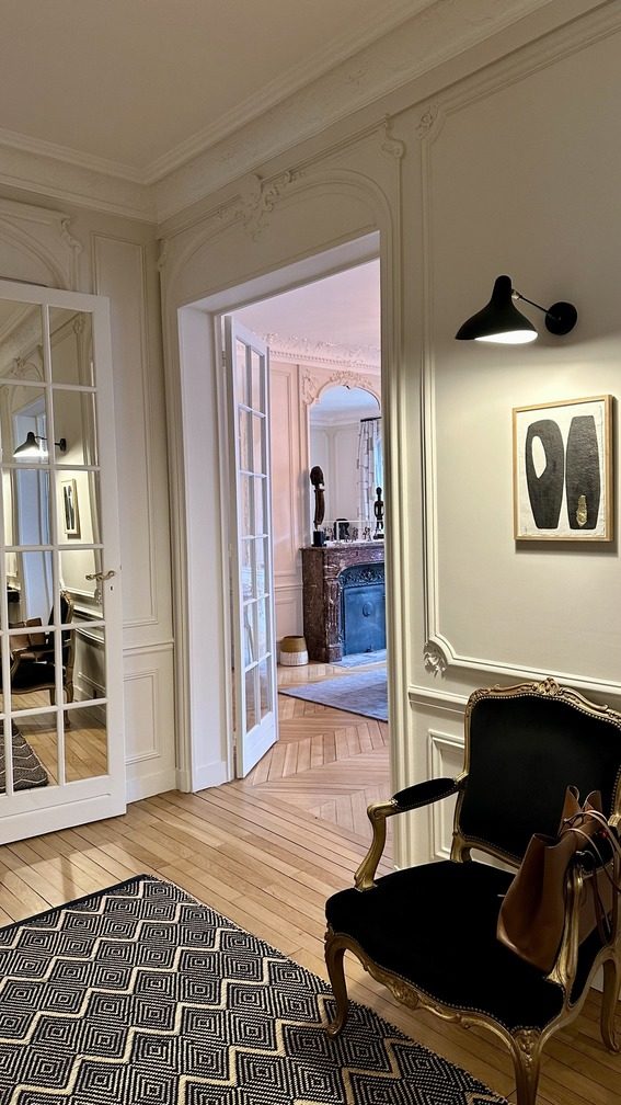 découvrez nos services de rénovation chic à paris : modernisez votre intérieur avec élégance, matériaux haut de gamme et savoir-faire sur-mesure pour sublimer votre espace de vie.