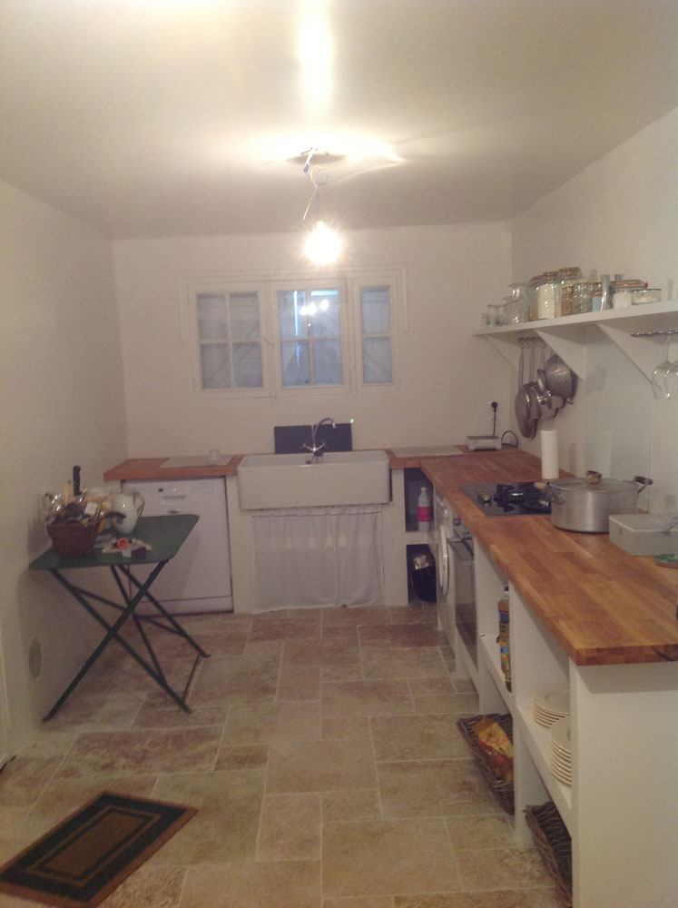 besoin de rénover votre cuisine à paris 5 ? profitez de notre expertise pour une rénovation sur-mesure, moderne et fonctionnelle. devis gratuit et accompagnement personnalisé.