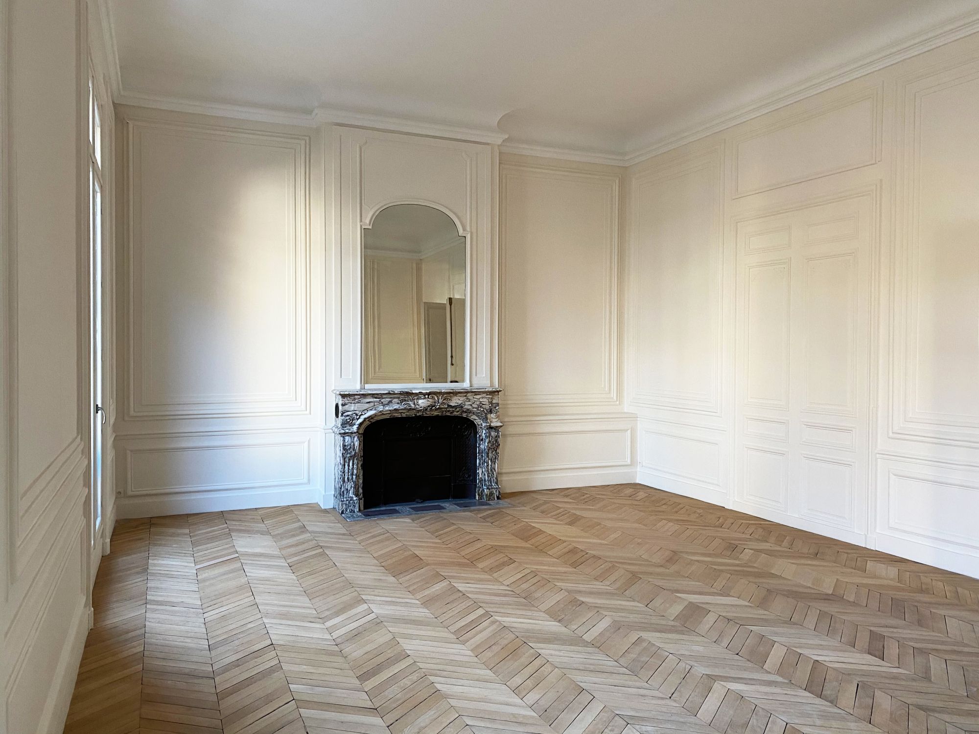 confiez votre rénovation intérieure à paris à des experts. découvrez nos services sur mesure pour moderniser, rénover et sublimer votre appartement ou maison à paris. devis gratuit.