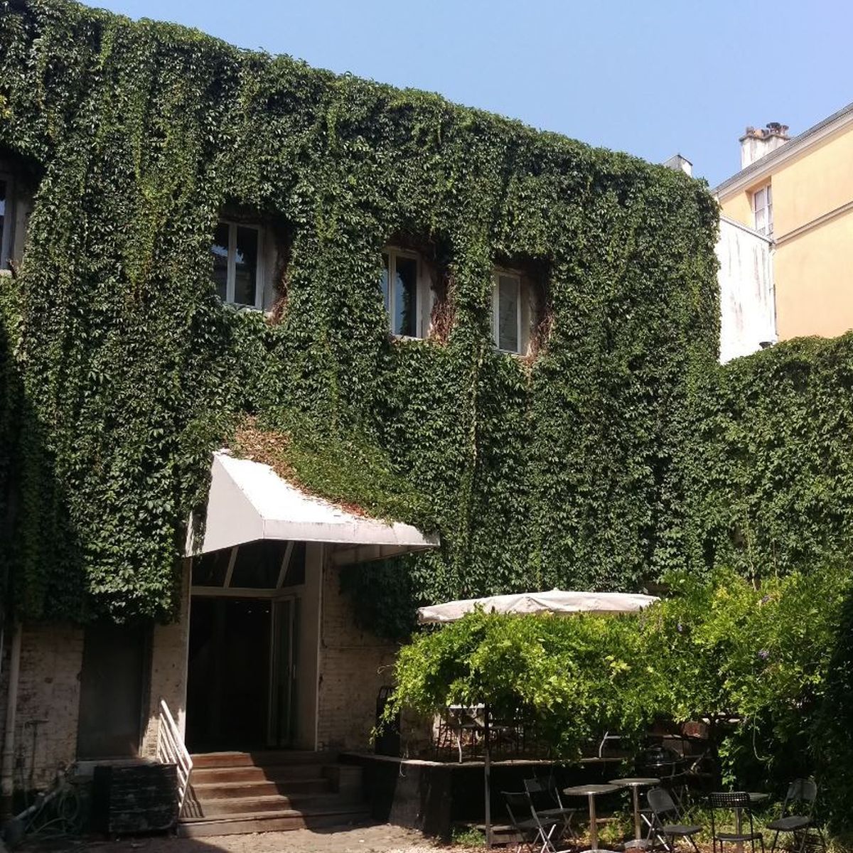 vous recherchez une entreprise de rénovation à paris 75005 ? profitez de nos services sur-mesure pour rénover votre appartement ou local professionnel avec des artisans qualifiés. devis gratuit et rapides !