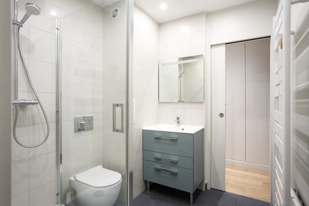confiez la rénovation de votre salle de bain à paris à des experts. conseils personnalisés, travaux de qualité et finitions modernes pour transformer votre espace selon vos envies.