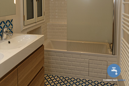 découvrez nos conseils pour rénover votre salle de bain à paris tout en respectant votre budget. estimez les coûts et trouvez des solutions adaptées à vos besoins pour une rénovation réussie.