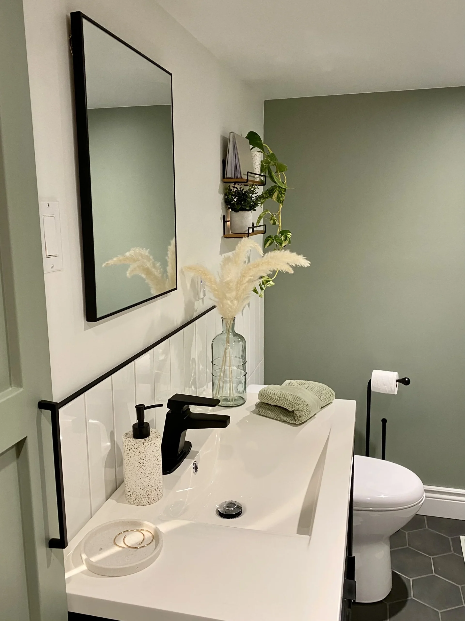 découvrez nos conseils et astuces pour rénover votre salle de bain à paris tout en respectant votre budget. idées, devis et solutions économiques pour une rénovation réussie.