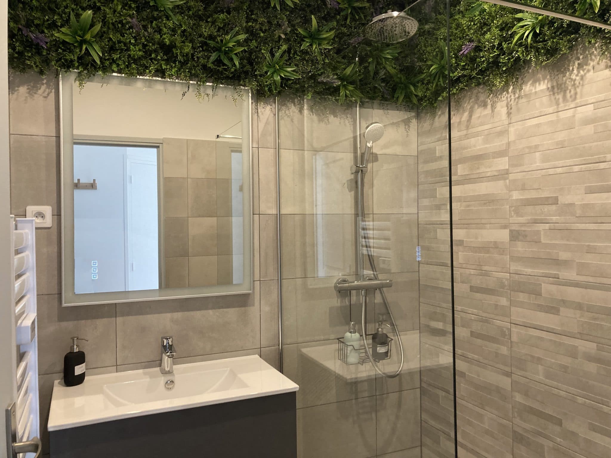 découvrez comment rénover votre salle de bain à paris tout en maîtrisant votre budget. conseils, astuces et solutions pour une rénovation réussie et économique.