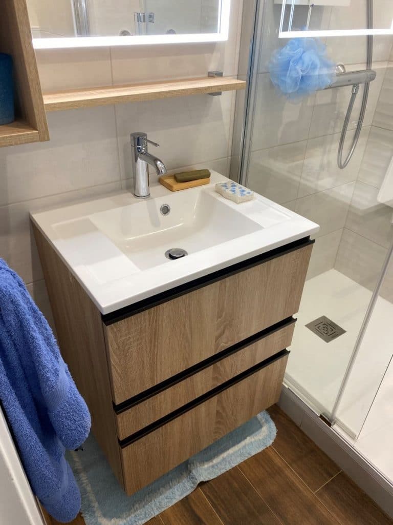 vous souhaitez rénover votre salle de bains à paris ? profitez de conseils d’experts et découvrez des solutions sur mesure pour transformer votre espace avec style et fonctionnalité. obtenez un devis gratuit !