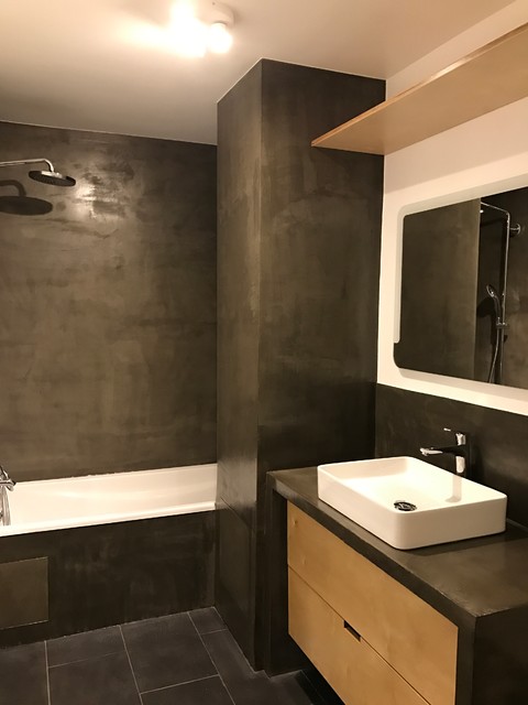 confiez la rénovation de votre salle de bains à paris à des professionnels qualifiés. design moderne, matériaux de qualité et accompagnement sur mesure pour transformer votre espace selon vos envies.