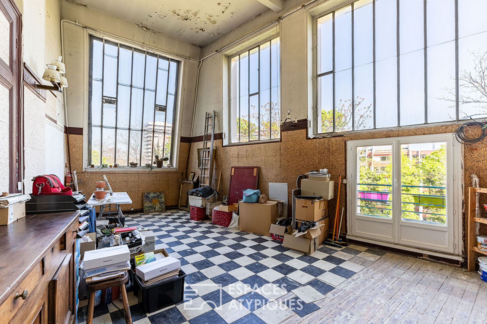 découvrez tous les conseils et astuces pour rénover votre appartement ou maison à paris : démarches, idées, devis et professionnels qualifiés pour réussir votre projet de rénovation.