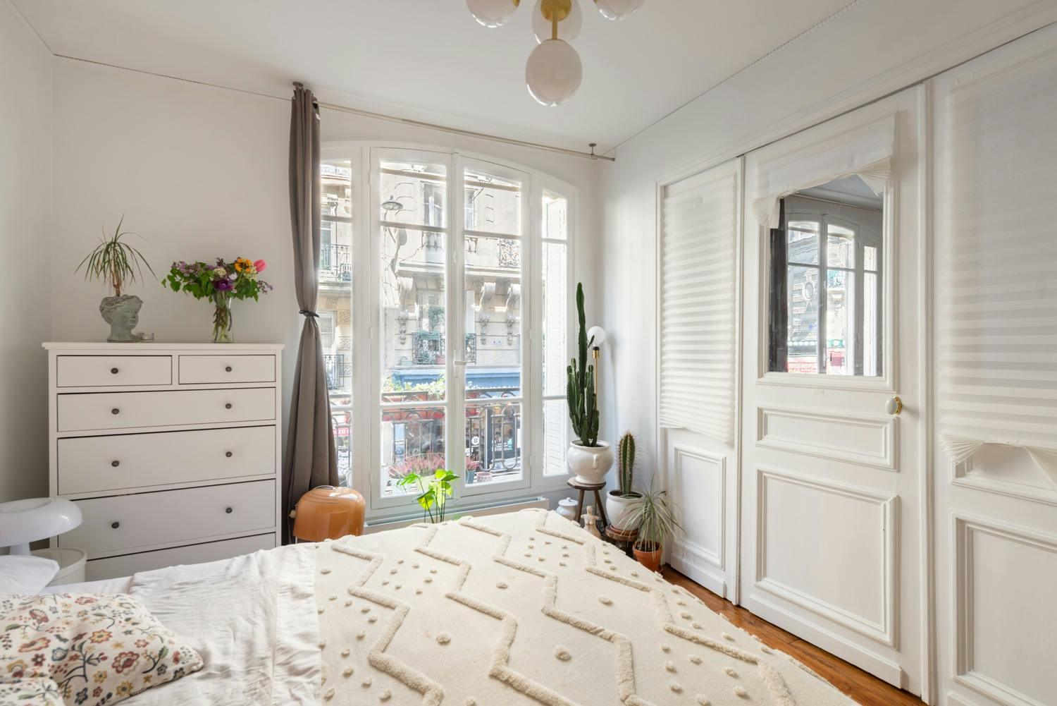 découvrez nos conseils et solutions pour rénover votre appartement à paris. obtenez un intérieur moderne, confortable et adapté à vos besoins en confiant votre projet à des experts de la rénovation parisienne.