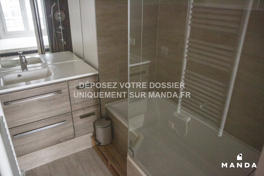 découvrez nos solutions pour créer une salle de bain moderne à fontenay-aux-roses : conseils design, aménagements tendance et matériaux de qualité pour un espace fonctionnel et élégant.