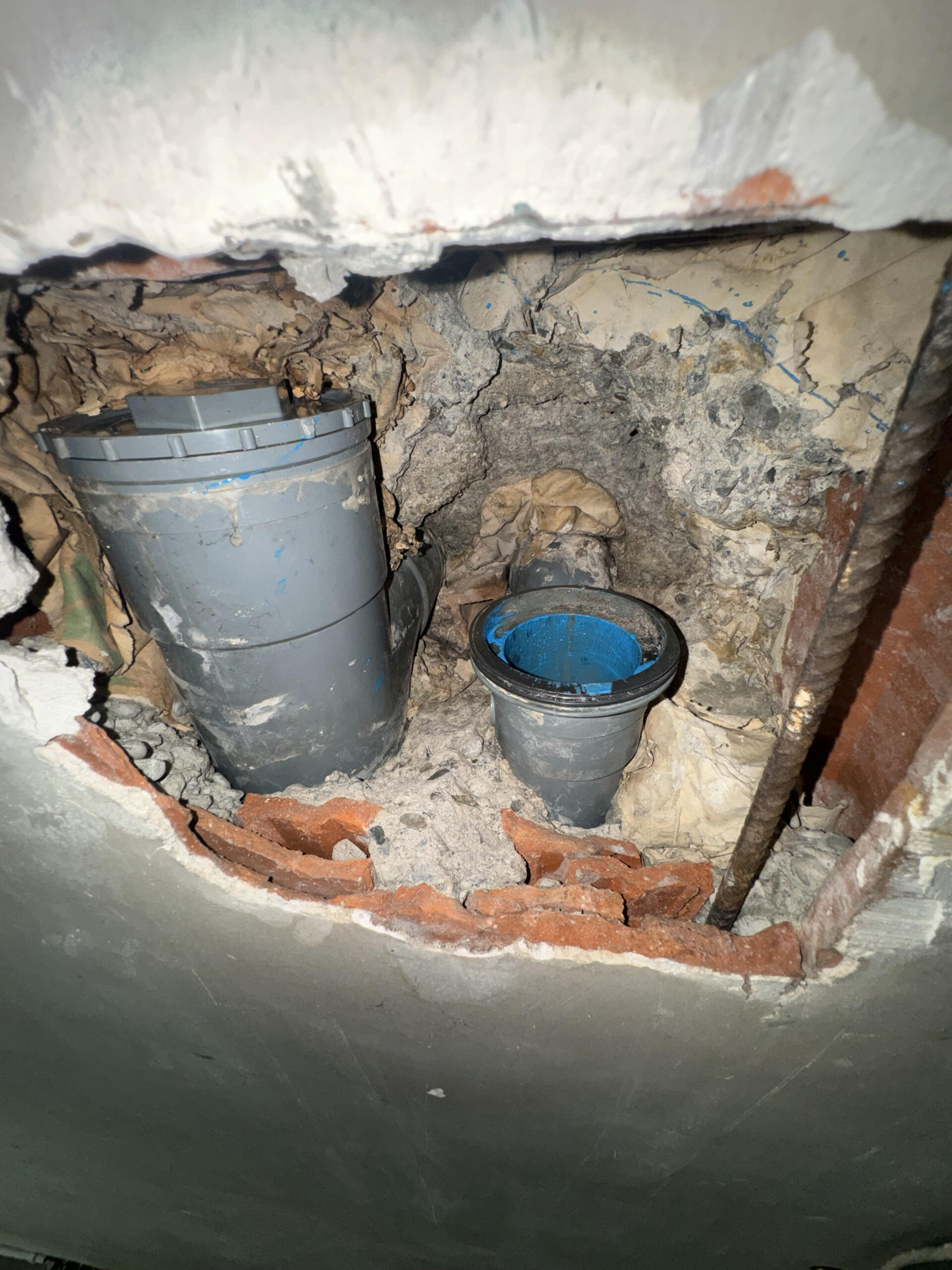 besoin de colmater une fuite de canalisation à clamart ? profitez d'un service rapide et efficace pour la réparation de vos canalisations. intervention urgence, devis gratuit.