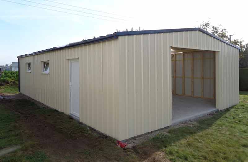 découvrez tout ce qu’il faut savoir sur le coût d’un garage : prix de construction, frais d’entretien, facteurs qui influencent le tarif et conseils pour bien estimer votre budget.