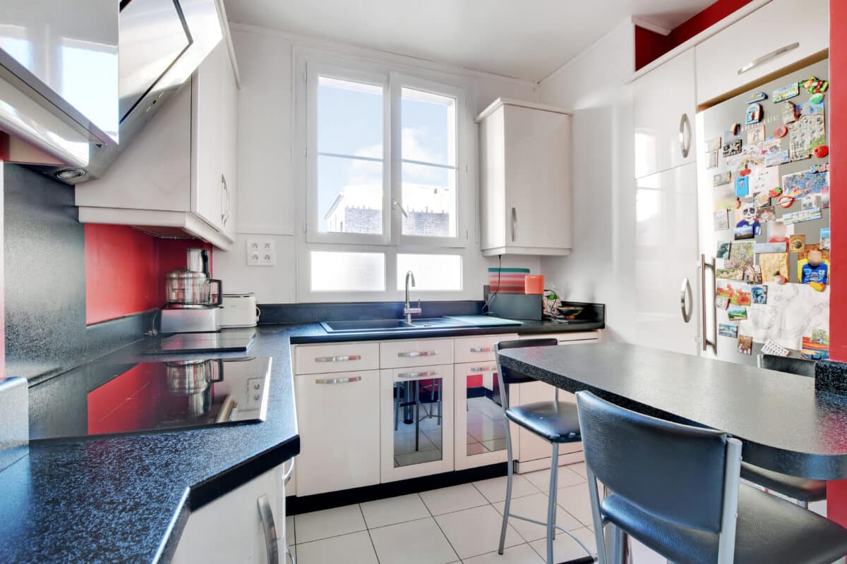 découvrez le coût de la rénovation d'une cuisine à paris en 2025 : prix moyens, estimations des travaux, conseils pour maîtriser votre budget et astuces pour une rénovation réussie.