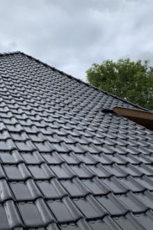 découvrez nos solutions de couverture toiture économique pour protéger votre maison tout en réalisant des économies. choisissez des matériaux résistants, durables et abordables pour une toiture de qualité à petit prix.