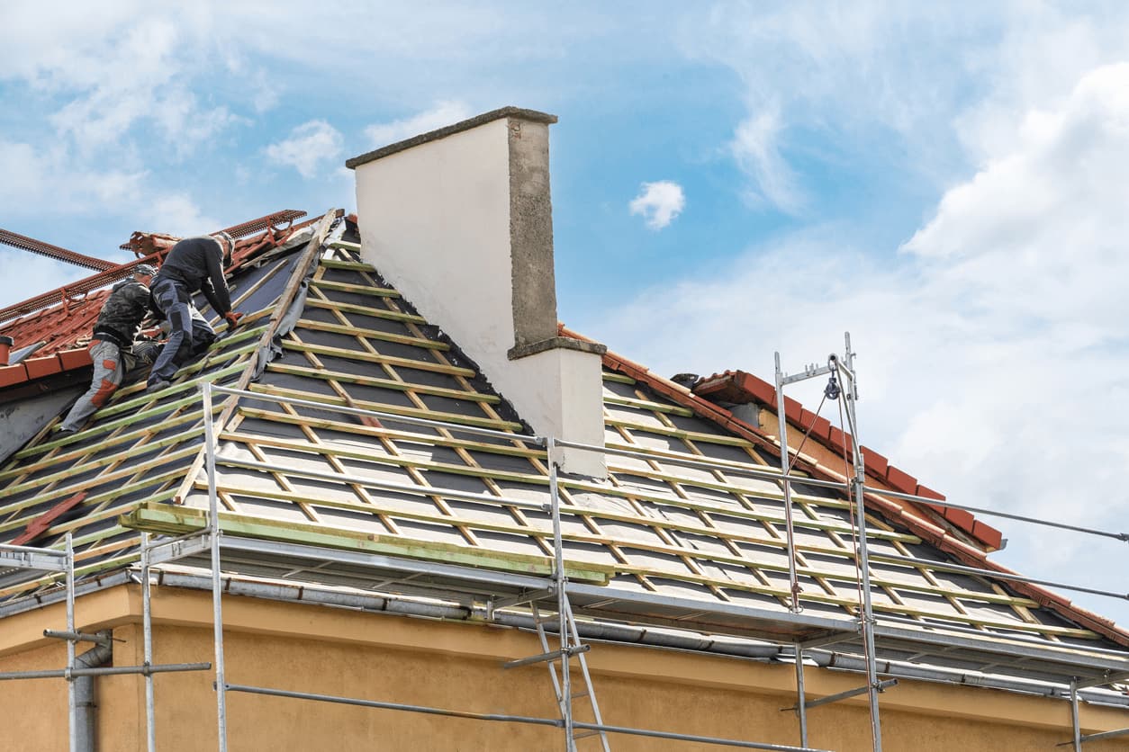 découvrez nos solutions de couverture toiture économique : matériaux abordables, installation rapide et conseils pour protéger efficacement votre toit tout en maîtrisant votre budget.
