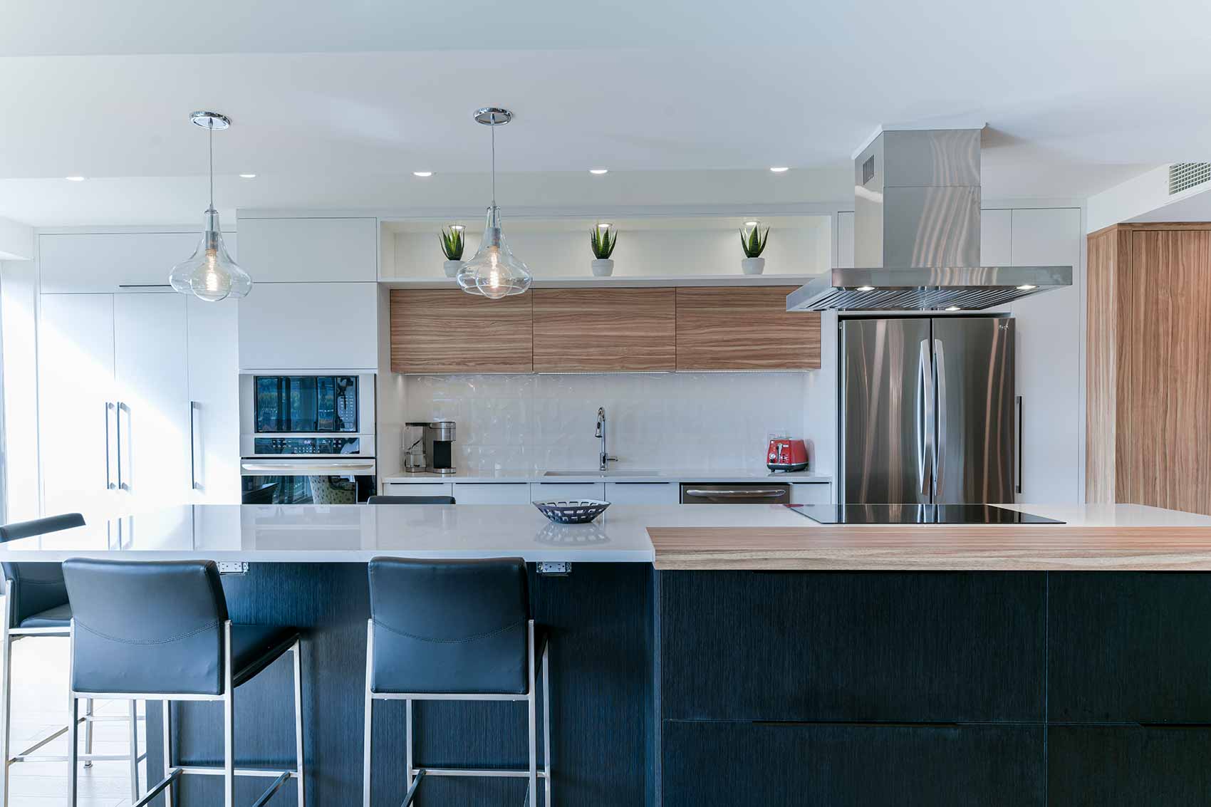 découvrez les tendances de la cuisine contemporaine : design moderne, matériaux innovants et astuces pour créer un espace convivial, fonctionnel et élégant.