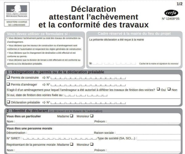 découvrez la différence entre permis et déclaration : comprenez les démarches, obligations et cas d'utilisation pour vos projets de construction, travaux ou aménagements.