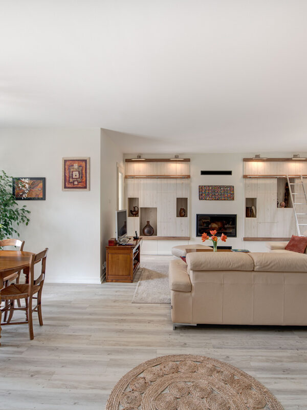 découvrez nos conseils et idées pour la rénovation intérieure de votre maison : aménagement, décoration, choix des matériaux et astuces pour transformer votre espace en un lieu à la fois moderne et chaleureux.