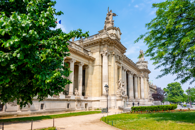 découvrez nos services de rénovation de luxe à paris 8ᵉ en 2025 : transformation sur-mesure, matériaux haut de gamme et expertise pour sublimer votre espace aux standards parisiens.