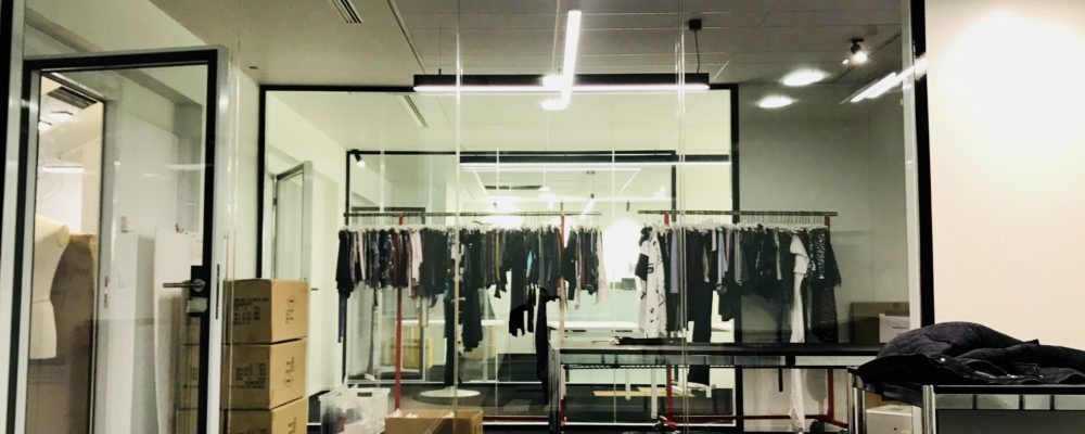 découvrez un espace personnalisé à paris conçu par lucas entreprise, alliant innovation et savoir-faire pour répondre à vos besoins spécifiques.