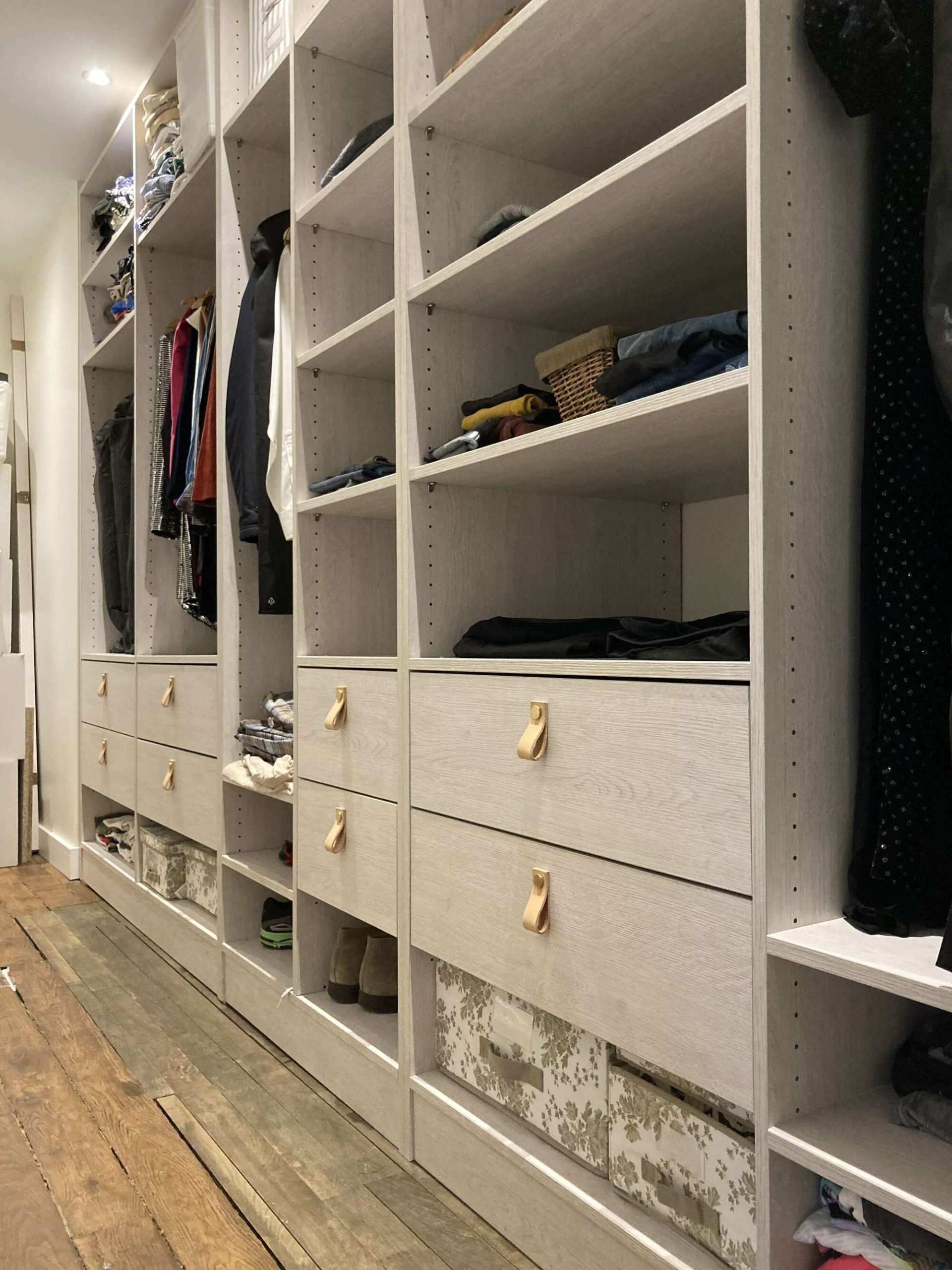 découvrez un espace personnalisé à paris conçu par lucas entreprise, alliant innovation et savoir-faire pour répondre à vos besoins uniques.